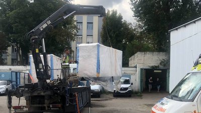 Харківщина отримала 7 генераторів для безперебійної роботи лікарень під час обстрілів
