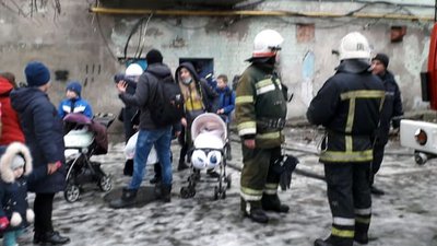 Під час пожежі в гуртожитку Павлограда травмовано троє людей Під час пожежі в гуртожитку Павлограда травмовано троє людей
