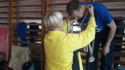 Два рекорди у категорії "Мастерс". Херсонський лікар став чемпіоном України з плавання Два рекорди у категорії "Мастерс". Херсонський лікар став чемпіоном України з плавання