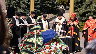 В Ужгороді попрощалися із загиблим захисником — Святославом Сойком В Ужгороді попрощалися із загиблим захисником — Святославом Сойком
