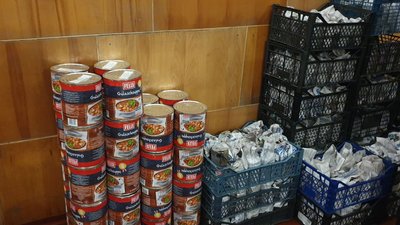 У громаді на Житомирщині місцеві жителі щоденно відправляють ЗСУ домашні страви та консерви У громаді на Житомирщині місцеві жителі щоденно відправляють ЗСУ домашні страви та консерви
