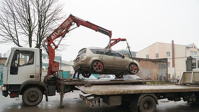 У Тернополі семеро осіб викрали та катували бізнесмена У Тернополі семеро осіб викрали та катували бізнесмена
