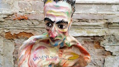 На Львівщині у напівзруйнованому палаці презентували виставку "Вічні і геніальні" На Львівщині у напівзруйнованому палаці презентували виставку "Вічні і геніальні"