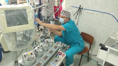 Спільну операцію на відкрите серце провели нейрохірурги з кардіохірургами в Ужгороді Спільну операцію на відкрите серце провели нейрохірурги з кардіохірургами в Ужгороді