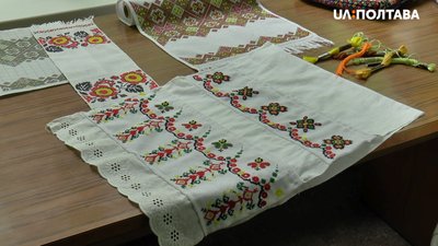 Рушники, що вишивають полтавські волонтерки