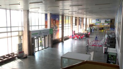 Працівникам Херсонського аеропорту нічим платити зарплату, - заява директора підприємства