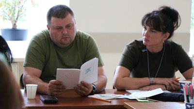Психологічні травми під час війни. У Житомирі психологи і волонтери навчалися, як допомагати людям долати стрес Психологічні травми під час війни. У Житомирі психологи і волонтери навчалися, як допомагати людям долати стрес