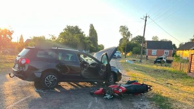 У селі на Волині внаслідок аварії загинули двоє людей, ще чевтеро — в лікарні