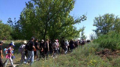 Понад 100 волонтерів прибирали від сміття Хортицю Понад 100 волонтерів прибирали від сміття Хортицю