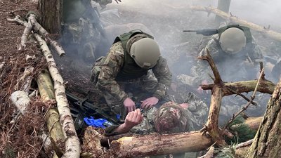 Українські військові медики на навчаннях у Великій Британії