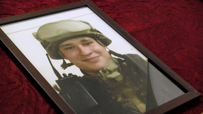 У Житомирі попрощалися із "азовцем" Віталієм Лобовим та командиром відділення Максимом Євпаком У Житомирі попрощалися із "азовцем" Віталієм Лобовим та командиром відділення Максимом Євпаком