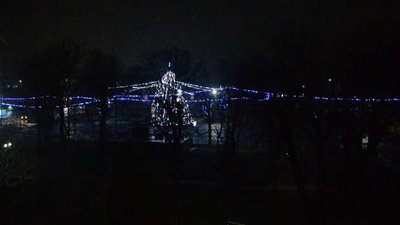 Можна порівняти: які ялинки встановили у містах на Рівненщині Можна порівняти: які ялинки встановили у містах на Рівненщині