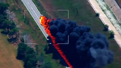 Бійці ГУР атакували дроном російський паливозаправник
