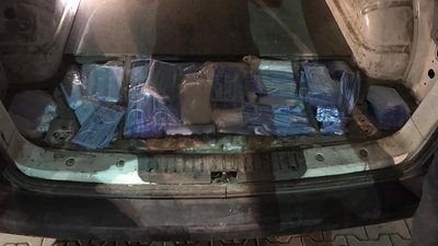 Львівські прикордонники конфіскували контрабанду медичних масок Львівські прикордонники конфіскували контрабанду медичних масок