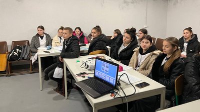 У Звягельському медичному фаховому коледжі на Житомирщині відкрили протирадіаційне укриття У Звягельському медичному фаховому коледжі на Житомирщині відкрили протирадіаційне укриття
