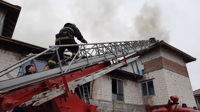 Пожежу у нежитловій двоповерхівці у Харкові локалізували: що відомо Пожежу у нежитловій двоповерхівці у Харкові локалізували: що відомо