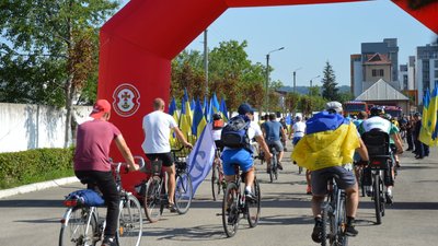 Прикарпатські рятувальники зібрали майже 227 тис. грн для ЗСУ під час благодійного велозаїзду
