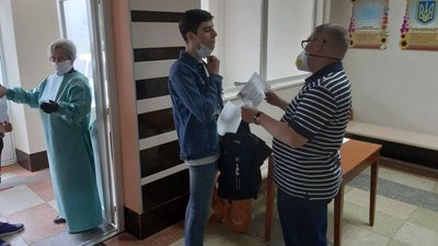 На ЗНО з англійської на Тернопільщині зареєструвалися майже 2600 абітурієнтів На ЗНО з англійської на Тернопільщині зареєструвалися майже 2600 абітурієнтів