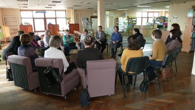 Для переселенців проводять психологічні тренінги Для переселенців проводять психологічні тренінги