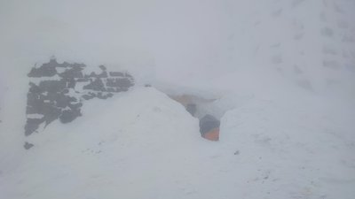 Через сніголавинну небезпеку на Франківщині синоптики оголосили штормове попередження Через сніголавинну небезпеку на Франківщині синоптики оголосили штормове попередження