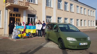 У громаді Чернівецькій області учні зібрали гроші на авто для ЗСУ