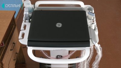 Грант від Польщі: в обласній дитячій лікарні з'явився портативний УЗД-апарат