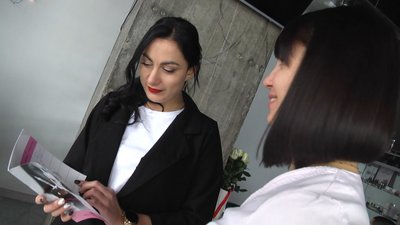 Власниця двох салонів краси з початку повномасштабної війни прийняла на роботу чотирьох внутрішньопереміщених осіб. 29 листопада 2022 рік Власниця двох салонів краси з початку повномасштабної війни прийняла на роботу чотирьох внутрішньопереміщених осіб. 29 листопада 2022 рік