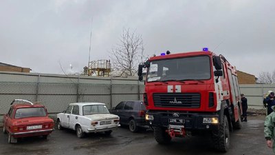 На Вінниччині ліквідовують витік аміаку з цистерни На Вінниччині ліквідовують витік аміаку з цистерни