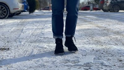 Слизькі дороги на вулицях