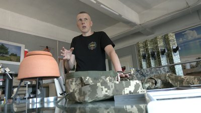 Василь Цапюк на виробництві Василь Цапюк на виробництві