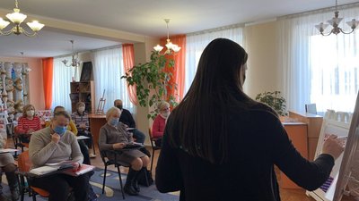 Тернопільським пенсіонеркам провели заняття з англійської мови Тернопільським пенсіонеркам провели заняття з англійської мови