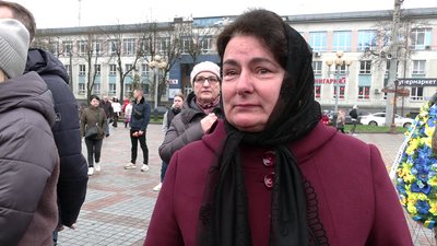 У Рівному попрощалися із бійцями Петром Новицьким і Русланом Дердюком У Рівному попрощалися із бійцями Петром Новицьким і Русланом Дердюком