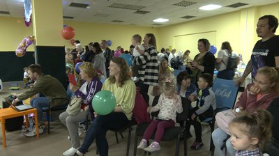 Свято для дітей-переселенців Свято для дітей-переселенців