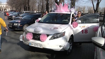 Кілька десятків жіночих екіпажів проїхалися Одесою у рамках авторалі Кілька десятків жіночих екіпажів проїхалися Одесою у рамках авторалі