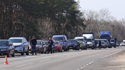 На Луганщині протестувальники перекрили дорогу На Луганщині протестувальники перекрили дорогу