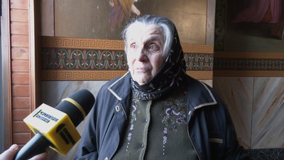 У Житомирі провели в останню путь військовослужбовця Андрія Воробея У Житомирі провели в останню путь військовослужбовця Андрія Воробея