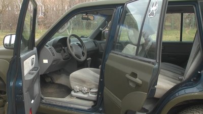 Автівка повнопривідна й обладнана спеціально для військових. Автівка повнопривідна й обладнана спеціально для військових.