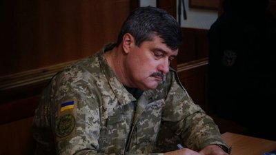 Призупинено виконання вироку щодо позбавлення волі генерала Назарова, причетного до збиття ІЛ-76