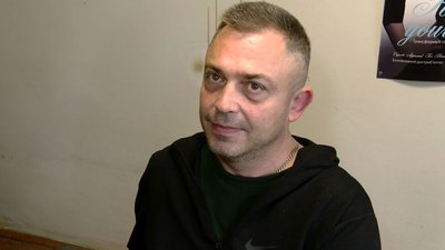 У Луцьку волонтерки-перукарки безплатно робили стрижки пораненим захисникам У Луцьку волонтерки-перукарки безплатно робили стрижки пораненим захисникам