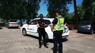 У Прилуках 16-річний хлопець пішов плавати в річку і зник У Прилуках 16-річний хлопець пішов плавати в річку і зник