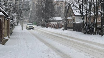 Стан засніженої дороги у Чернівцях 8 січня