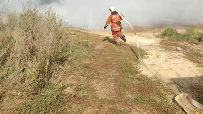 Горіло майже 5 гектарів. За добу на Сумщині п’ять разів гасили загоряння сухої трави