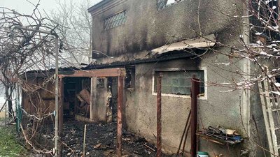 На Закарпатті рятувальники гасили дві пожежі поспіль На Закарпатті рятувальники гасили дві пожежі поспіль