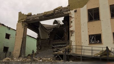 Ракетний удар РФ по Куп'янську 24 жовтня: частково зруйнована адмінбудівля