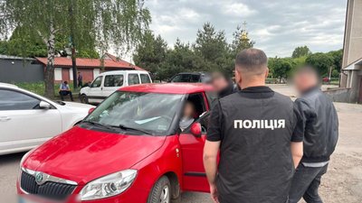 Поліція, хабар, держвиконавиця, Франківщина