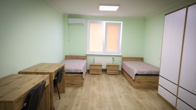 Робота та житло для переселенців: на Київщині збудували гуртожиток для працівників агропідприємства Робота та житло для переселенців: на Київщині збудували гуртожиток для працівників агропідприємства