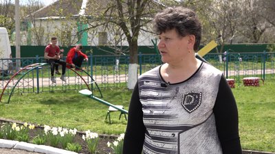 Спали в погребі та їли консервацію: дитячий будинок з Харкова знайшов прихисток на Черкащині Спали в погребі та їли консервацію: дитячий будинок з Харкова знайшов прихисток на Черкащині