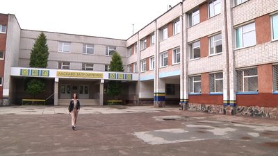 Свято останнього дзвоника у Житомирі проведуть онлайн Свято останнього дзвоника у Житомирі проведуть онлайн