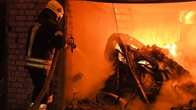 Внаслідок обстрілів на Миколаївщині сталися шість пожеж Внаслідок обстрілів на Миколаївщині сталися шість пожеж