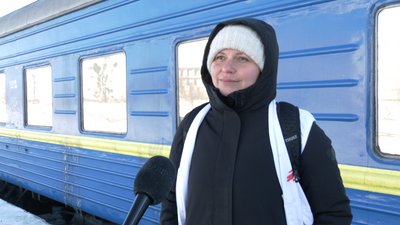 "Це має хтось робити". Вже рік "Лікарі без кордонів" евакуйовують поранених українців "Це має хтось робити". Вже рік "Лікарі без кордонів" евакуйовують поранених українців